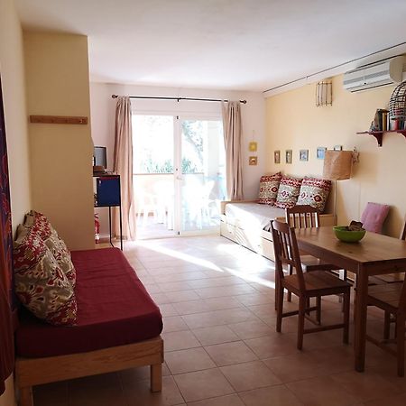 Casa Amarilla Apartment Es Pujols Bagian luar foto